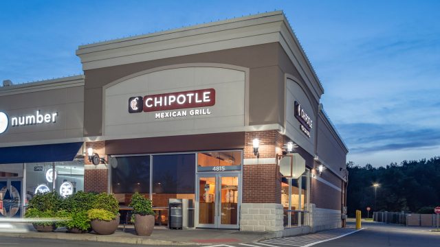 Chipotle stock is expensive than NVIDIA and Microsoft: is it a buy?