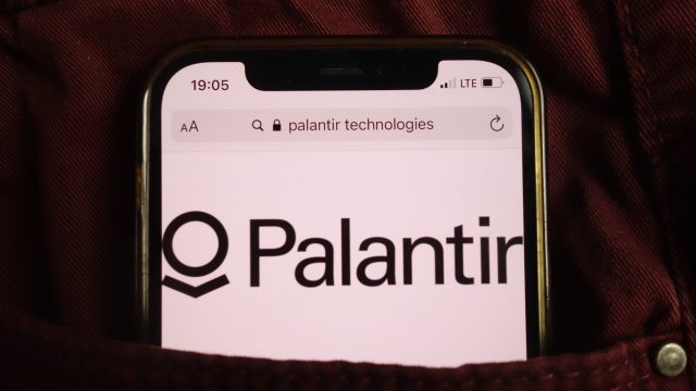 Is Palantir stock still a buy after its Q3 surge?