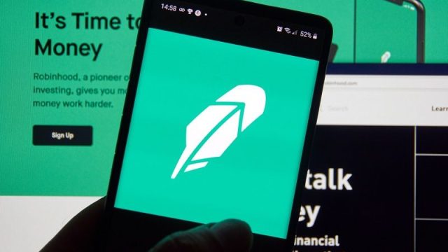 Here’s why the Robinhood stock price could surge 133%