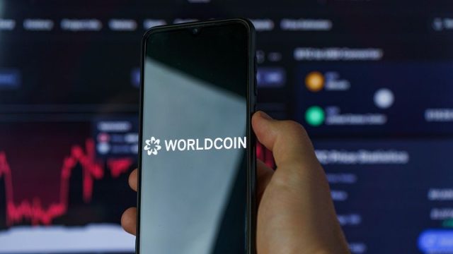 Worldcoin (WLD) sinks 9% as Panama expansion announcement fails to ignite