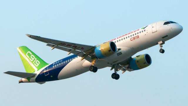 COMAC dreams of international skies: can the Chinese aircraft manufacturer rival Boeing and Airbus?