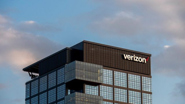 Texas Instruments and Verizon: value stocks or value traps?