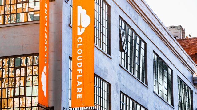 Cloudflare stockforecast: buy, sell, or hold ahead of earnings?