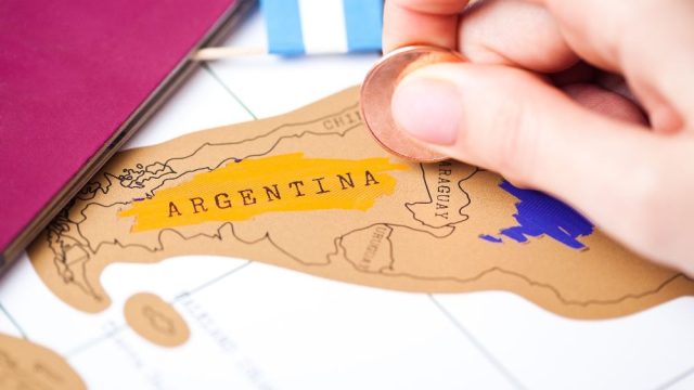 Argentine peso futures fall amid uncertainty ahead of IMF deal and currency policy