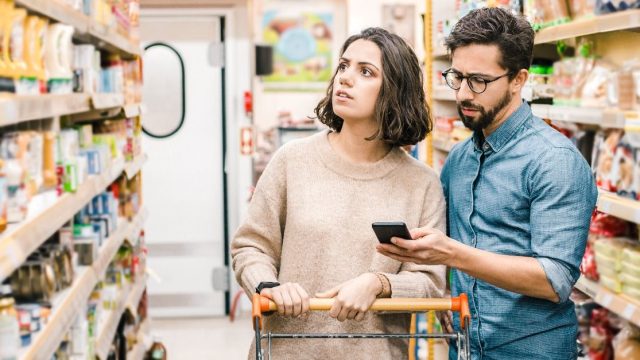 US consumer sentiment plunges to lowest level in over a decade as trade tensions escalate